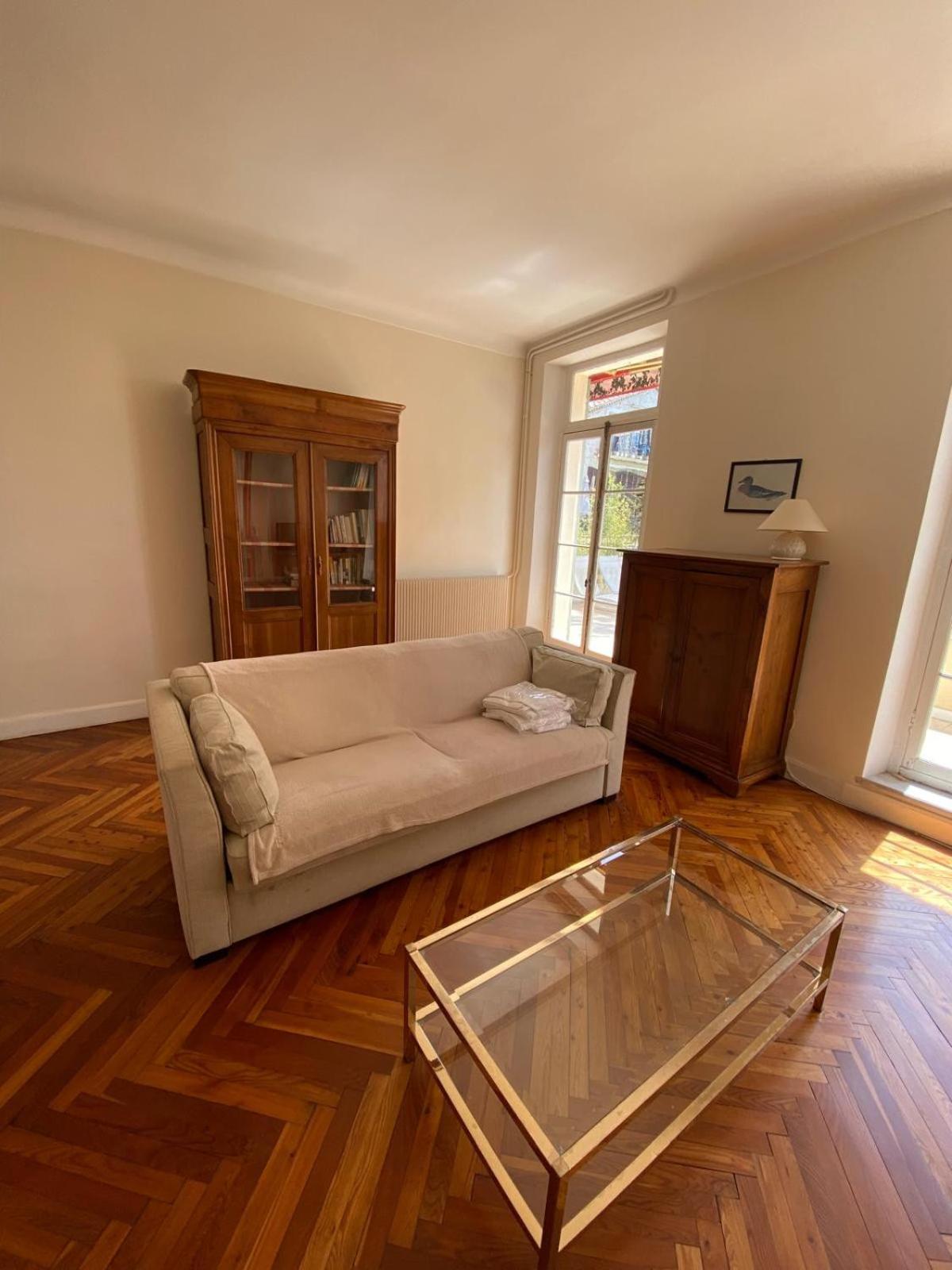 Palmeraie - Magnifique Appartement D'Epoque Avec Vue Mer 4 Personnes Avec Terrasse Le Port Nice Luaran gambar