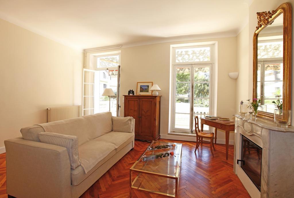 Palmeraie - Magnifique Appartement D'Epoque Avec Vue Mer 4 Personnes Avec Terrasse Le Port Nice Bilik gambar