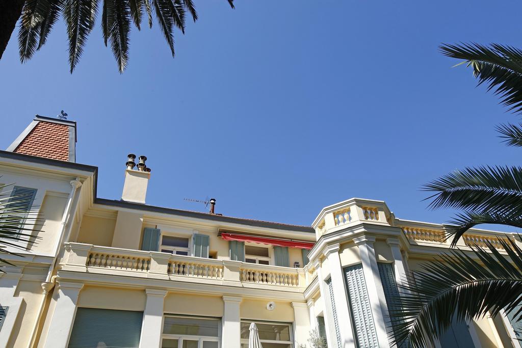 Palmeraie - Magnifique Appartement D'Epoque Avec Vue Mer 4 Personnes Avec Terrasse Le Port Nice Luaran gambar